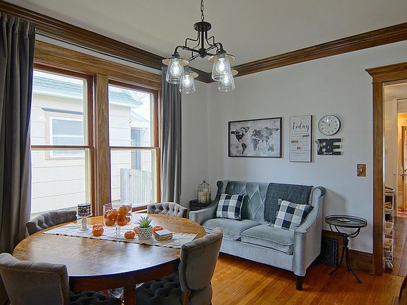 5th image of 817 Wolcott Ave