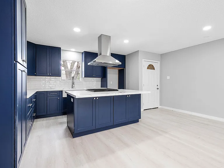 3610 Brier Gardens Dr — Photo 5