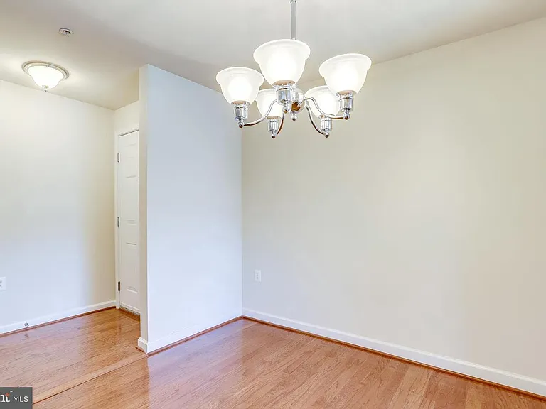 4141 S Four Mile Run Dr #203 — Photo 4
