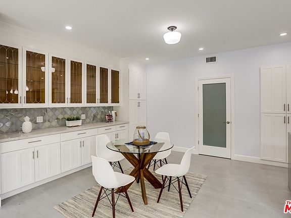 3rd image of 631 S Arden Blvd