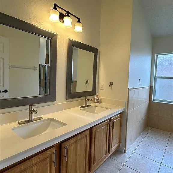 10707 Flycast Cir — Photo 25