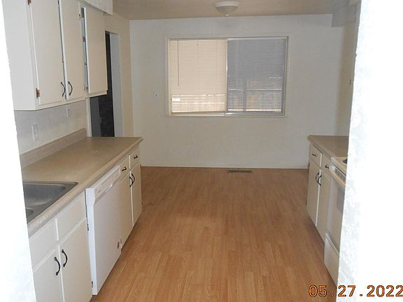 5th image of 1325 Stanford Dr