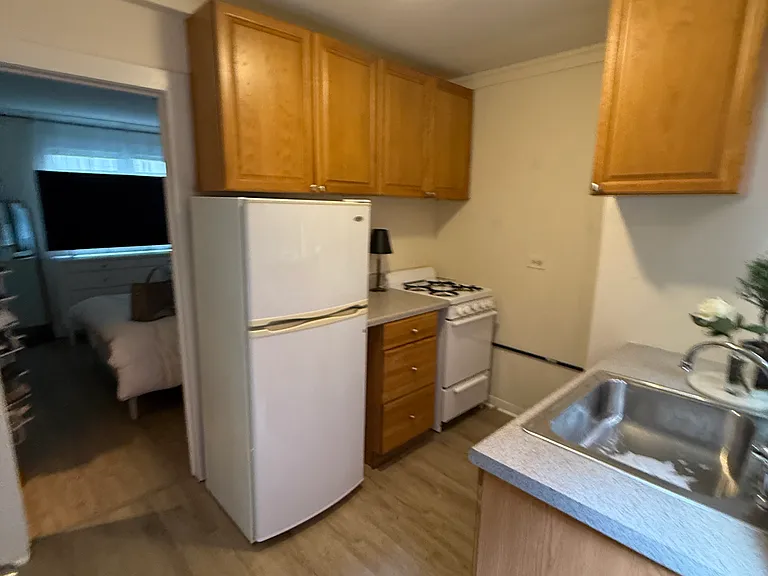 1704 N Sedgwick St #1 — Photo 11