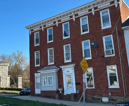 186 W Main St #A — Photo 3