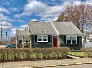 90 Revere St, Pawtucket, RI 02861
