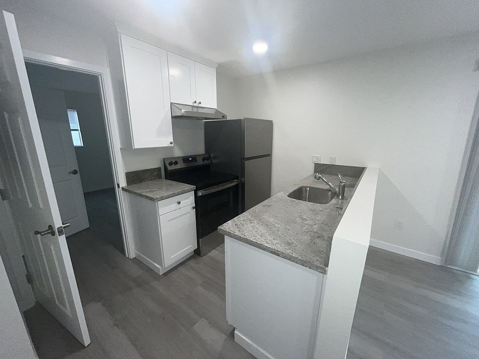 1st image of 1875 Julian Ave