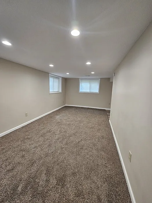 4 bed, 2.0 bath, 1997 sqft, $2,995 — Photo 4