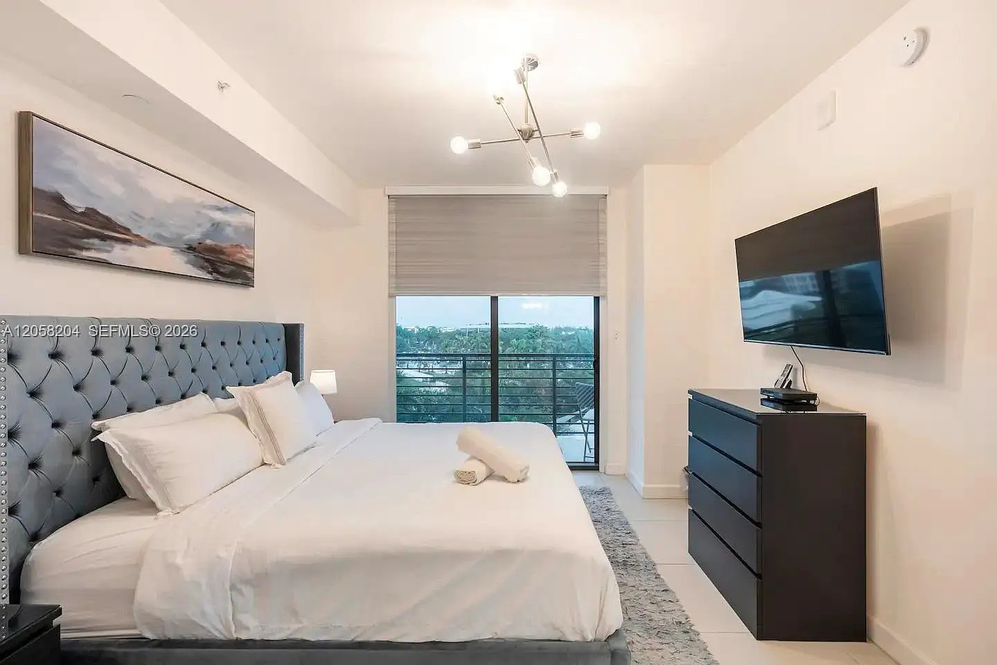 5350 Park Condo — Photo 3