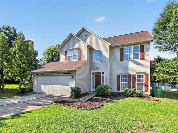 11300 Valerian Ct, Charlotte, NC 28213