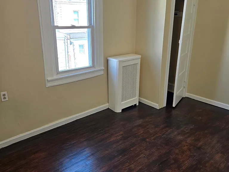 7129 Seaford Rd — Photo 6