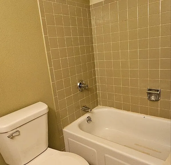 6021 W Port Ave #204 — Photo 14