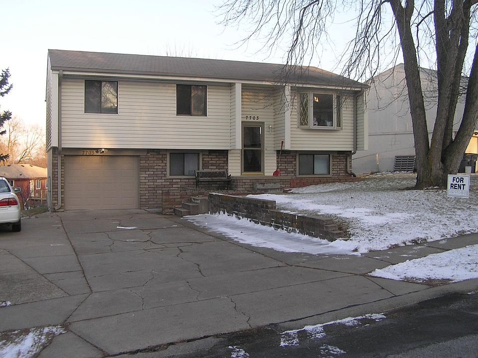 1st image of 7703 S 76th Ave