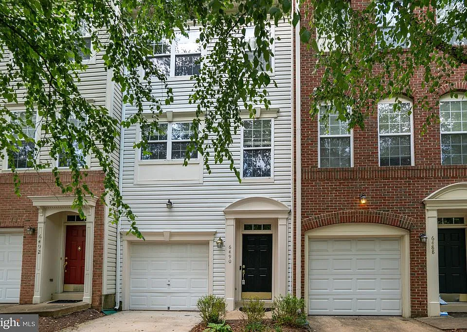 6490 Tayack Pl