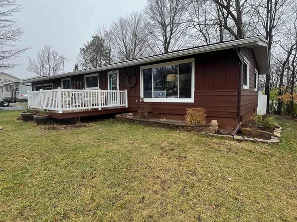 235 S Rose St, Ishpeming, MI 49849