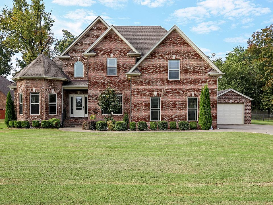 1st image of 207 Sweet Bay Ct