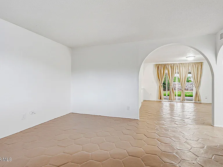 4609 Skylark Way — Photo 7