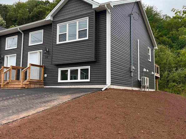 52 Kara Anne Ct, New Minas, NS B4N 0H6