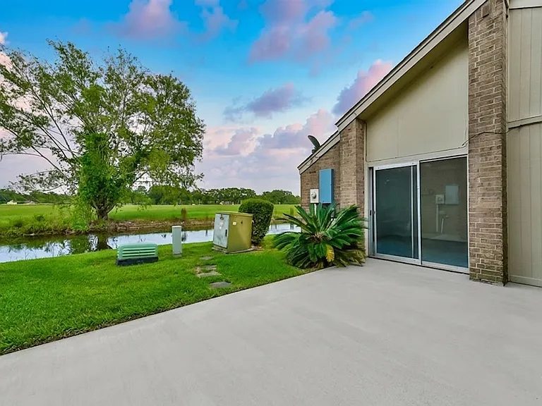 1811 Veranda Dr — Photo 4