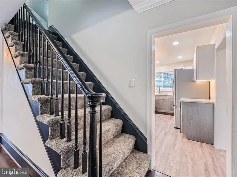 708 Dorsey Ave — Photo 4