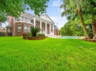 1911 Huntington Ln, Richmond, TX 77406