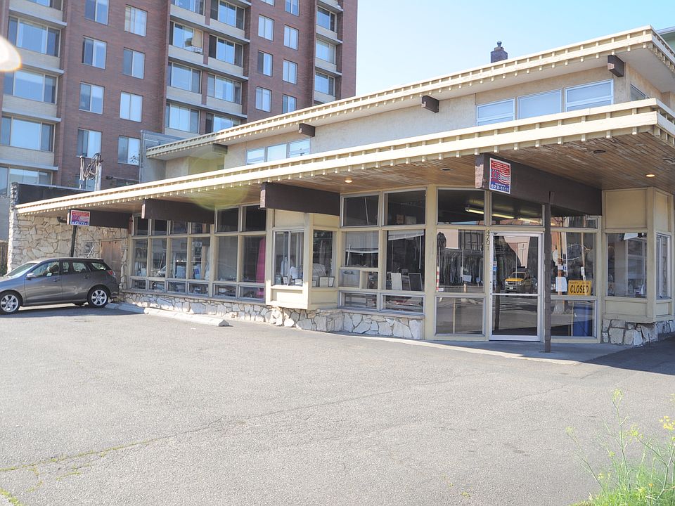 2nd image of 4701 Brooklyn Ave NE