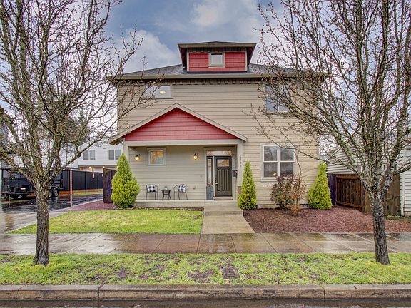 2nd image of 6529 SE Reedway St