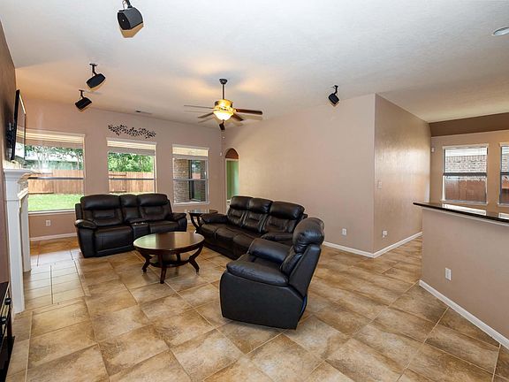 3rd image of 4709 La Escalona Dr