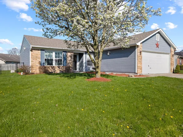 102 Camellia Ct, Mooresville, IN 46158