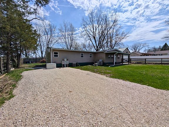 4th image of 2434 E 2350th Rd