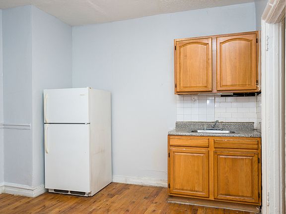 3rd image of 383 S 3rd St #C9