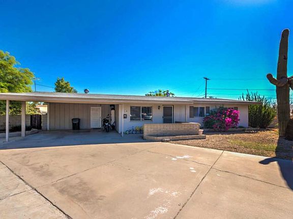3rd image of 1031 N Los Olivos Dr