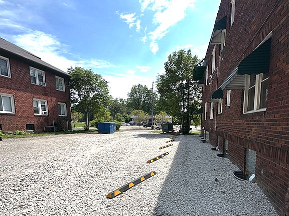 3rd image of 884 Copley Rd APT 1