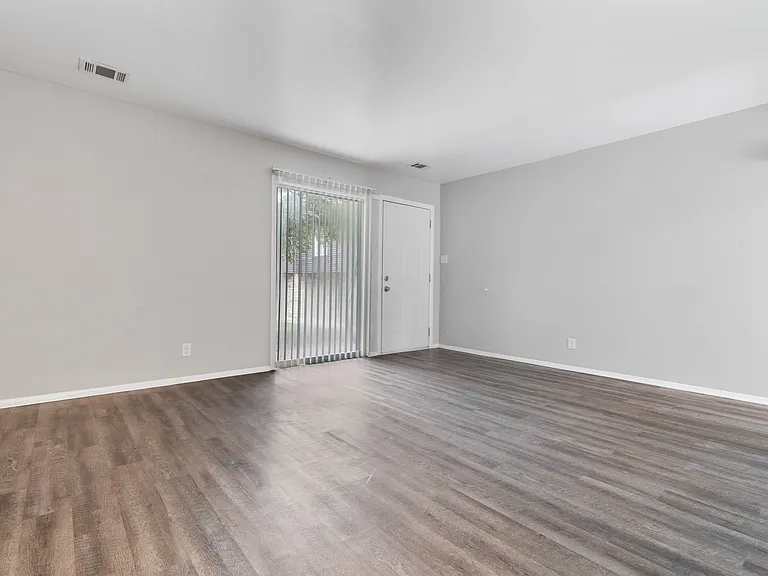 356 Locust St #A — Photo 10