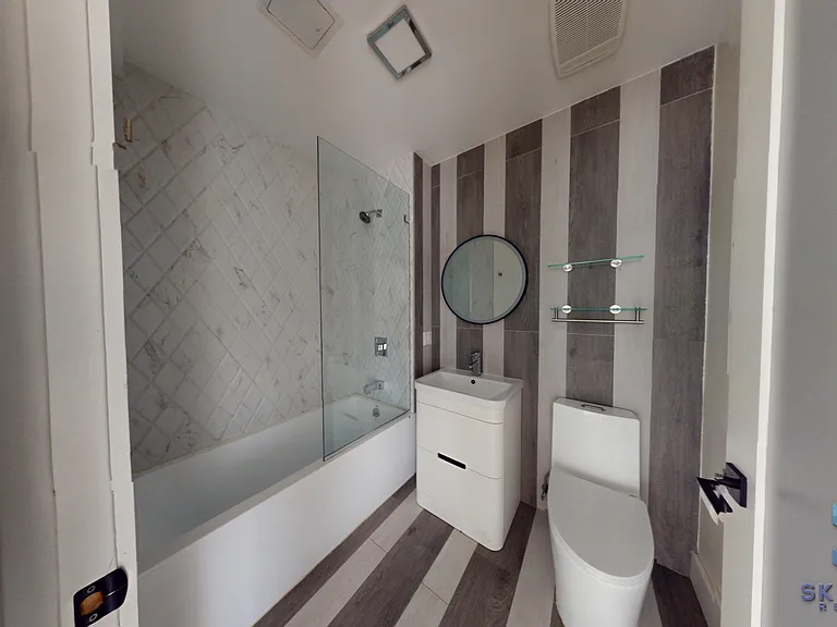 1079 Lafayette Ave #301 — Photo 10