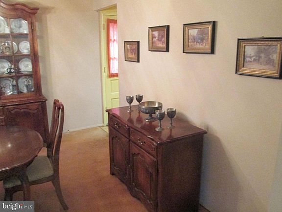 5th image of 113 Danbury Rd