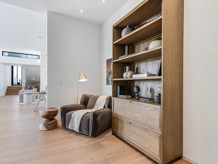 1205 Las Lomas Pl — Photo 17