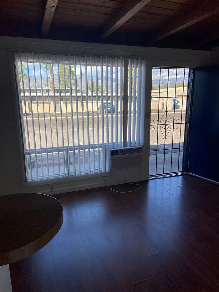 1 bed, 1.0 bath, 600 sqft, $725 — Photo 1