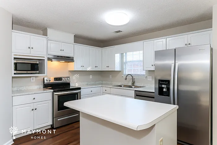 345 Washington St — Photo 8