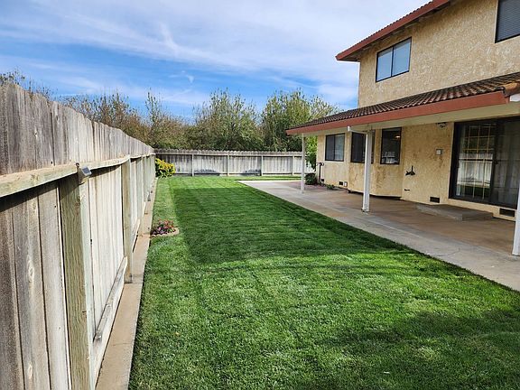 2nd image of 1137 Villa Manucha Rd