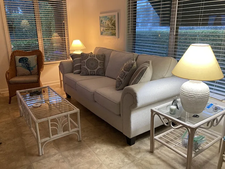 411 Seasage Dr — Photo 9