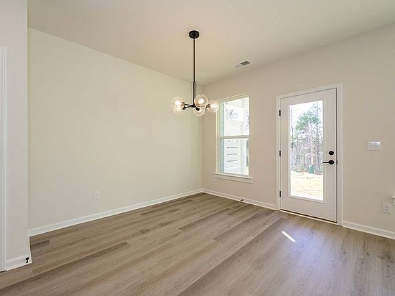 The Thornhurst II - Dining