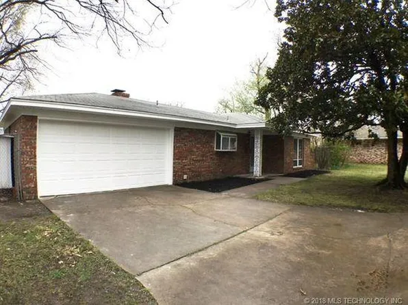 1728 E 53rd St S, Tulsa, OK 74105