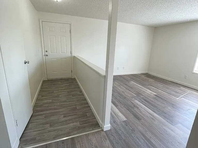 404 27th St SE — Photo 5