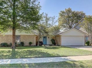 206 Pontalba Dr, Lafayette, LA 70503