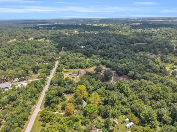 23419 Quiet Hollow Rd, Montgomery, TX 77356
