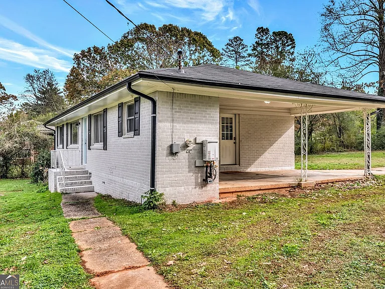 597 S Gordon Rd SW — Photo 25