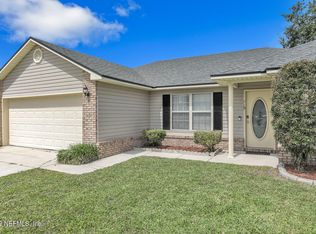 719 Fox Run Cir, Macclenny, FL 32063