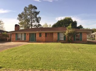 704 E G St, Rayne, LA 70578