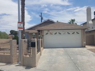 1825 N Palo Alto Cir, Las Vegas, NV 89108