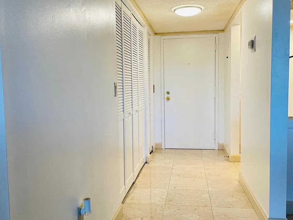 1101 River Reach Dr #215